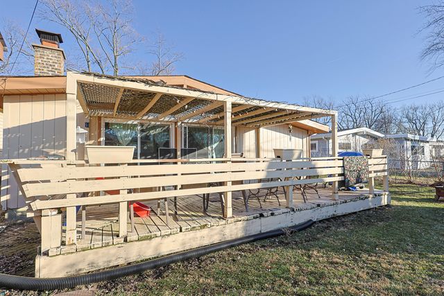 372 Nancy Lane, Wheeling, IL 60090