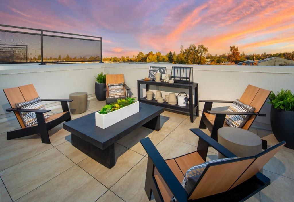 Image 12 of property listing at 100 Koa Court, Palo Alto, CA 94306