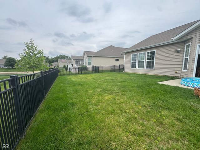 4047 N Oval Lane, Greenwood, IN 46142