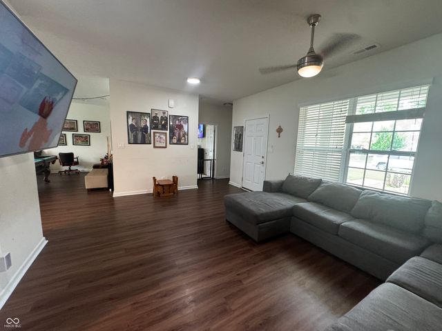 4047 N Oval Lane, Greenwood, IN 46142