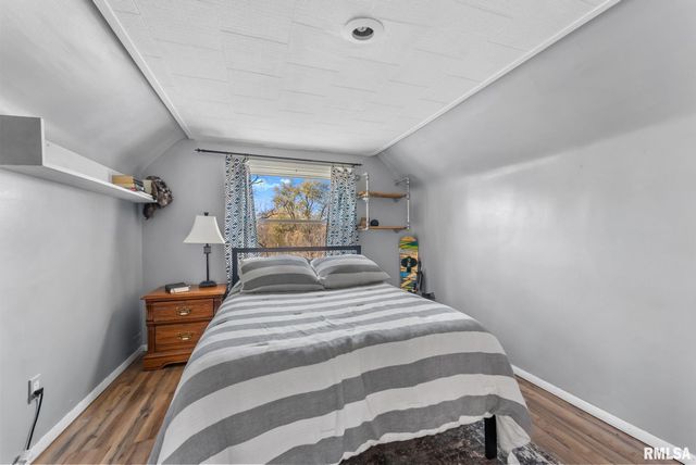 1406 26TH Street, Bettendorf, IA 52722