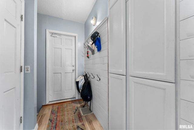 1406 26TH Street, Bettendorf, IA 52722