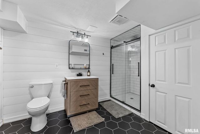 1406 26TH Street, Bettendorf, IA 52722