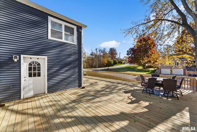 1406 26TH Street, Bettendorf, IA 52722