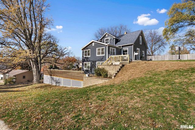 1406 26TH Street, Bettendorf, IA 52722