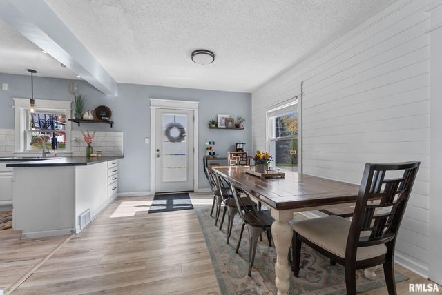 1406 26TH Street, Bettendorf, IA 52722