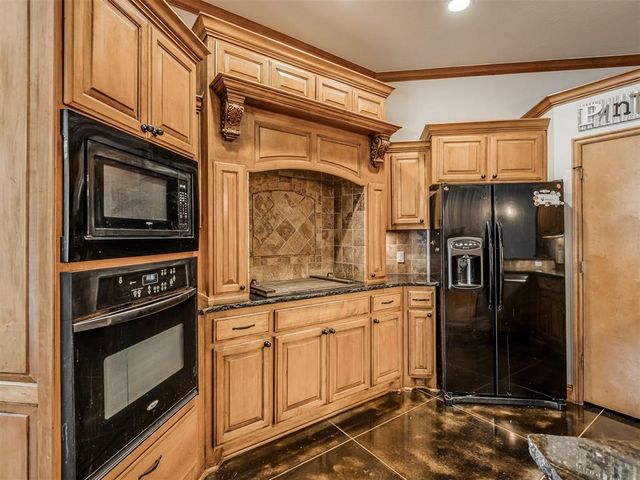 2805 NE Edmond Road, Piedmont, OK 73078