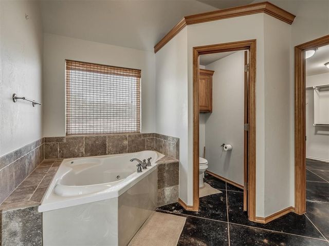 2805 NE Edmond Road, Piedmont, OK 73078