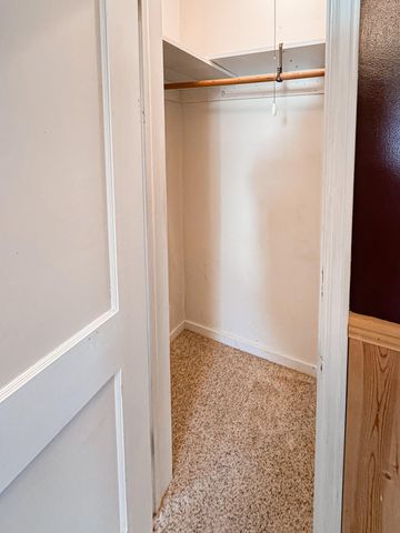 325 Lake Avenue S, Paynesville, MN 56362