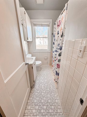 325 Lake Avenue S, Paynesville, MN 56362