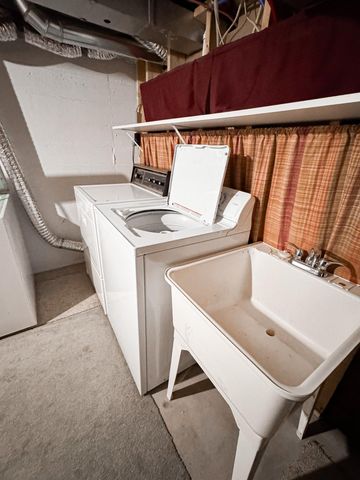 325 Lake Avenue S, Paynesville, MN 56362