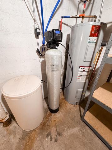 325 Lake Avenue S, Paynesville, MN 56362