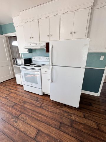 325 Lake Avenue S, Paynesville, MN 56362