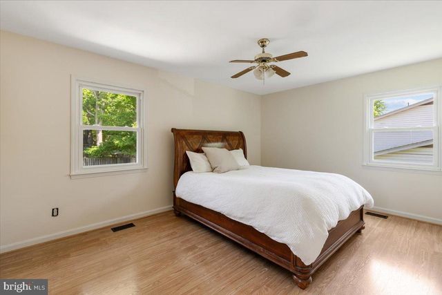 7001 SPUR RD, Springfield, VA 22153