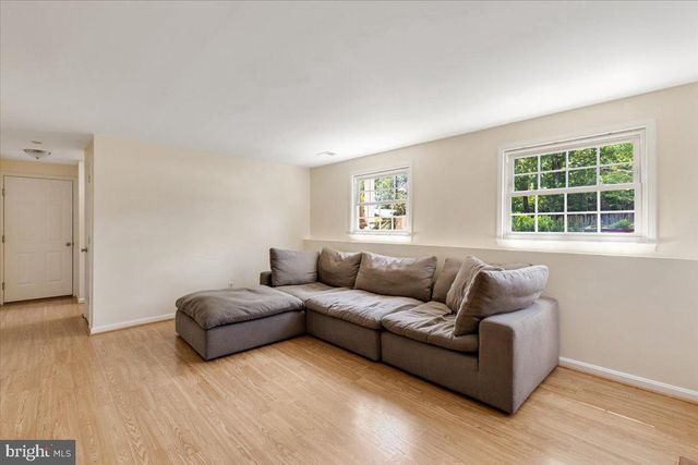 7001 SPUR RD, Springfield, VA 22153