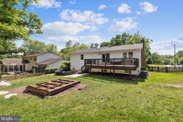 7001 SPUR RD, Springfield, VA 22153