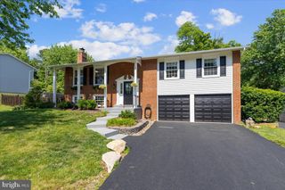 7001 SPUR RD, Springfield, VA 22153