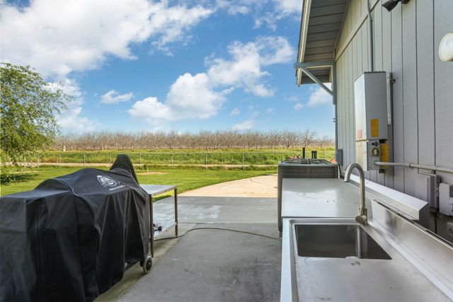 15296 N Highway 88, Lodi, CA 95240