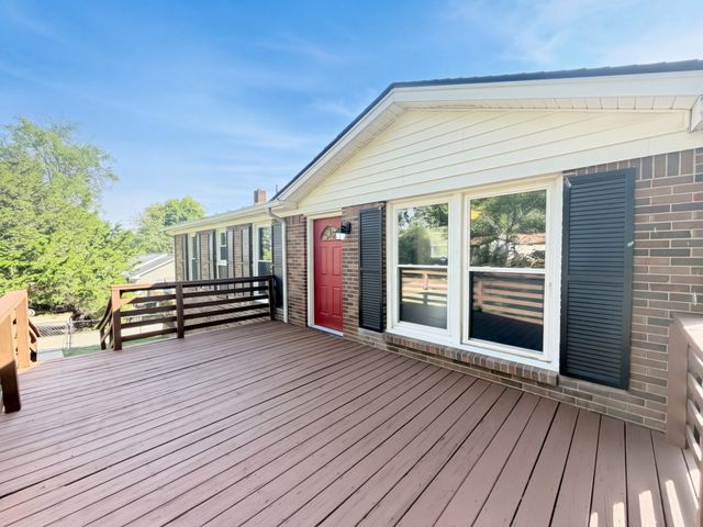 402 Jordan Rd, Clarksville, TN 37042