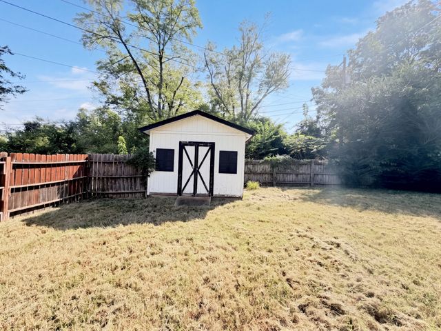 402 Jordan Rd, Clarksville, TN 37042