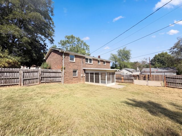 402 Jordan Rd, Clarksville, TN 37042