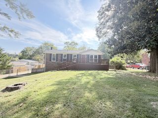 402 Jordan Rd, Clarksville, TN 37042