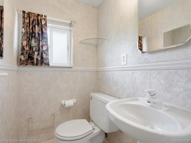 50628 Linda Lane, Shelby Charter Township, MI 48317