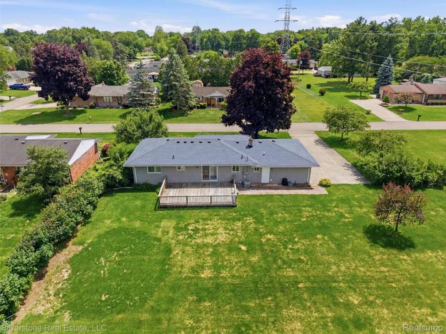 50628 Linda Lane, Shelby Charter Township, MI 48317