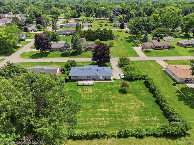50628 Linda Lane, Shelby Charter Township, MI 48317