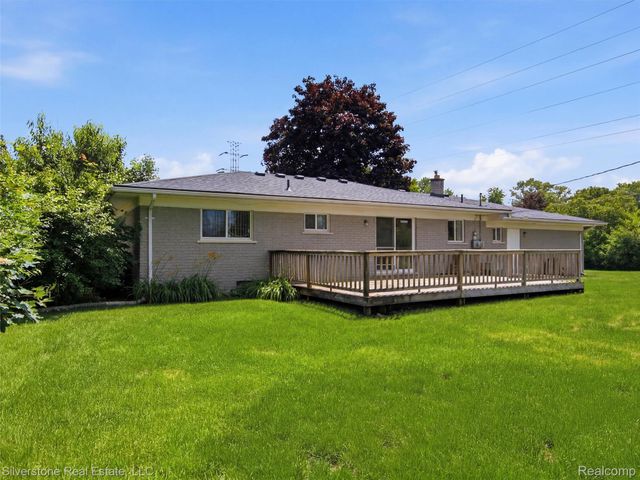 50628 Linda Lane, Shelby Charter Township, MI 48317