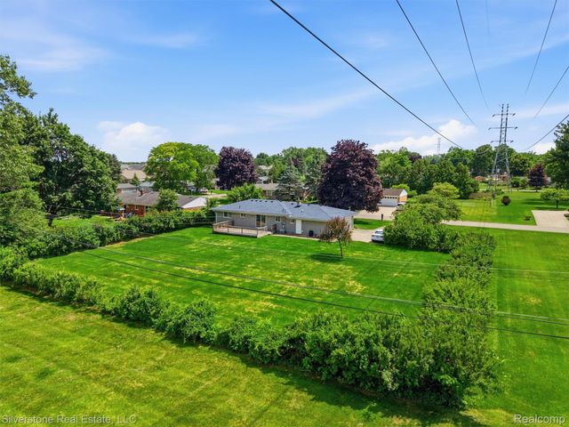 50628 Linda Lane, Shelby Charter Township, MI 48317