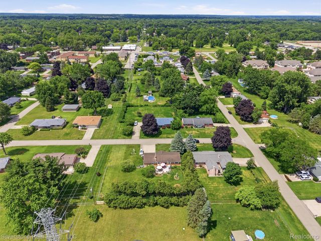 50628 Linda Lane, Shelby Charter Township, MI 48317