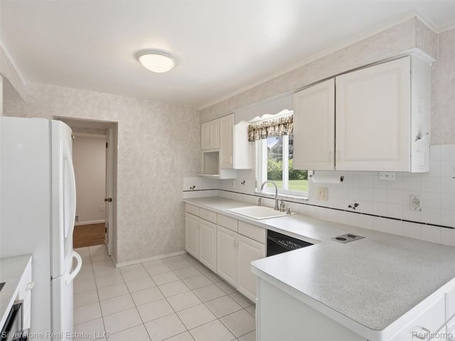 50628 Linda Lane, Shelby Charter Township, MI 48317