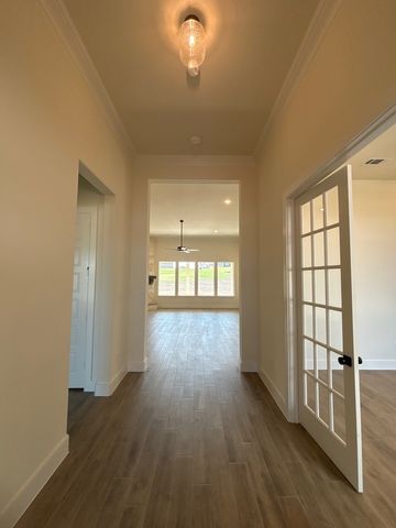 705 Water Side Drive, Van Alstyne, TX 75495