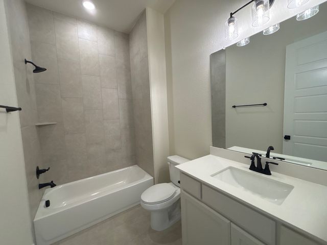 705 Water Side Drive, Van Alstyne, TX 75495
