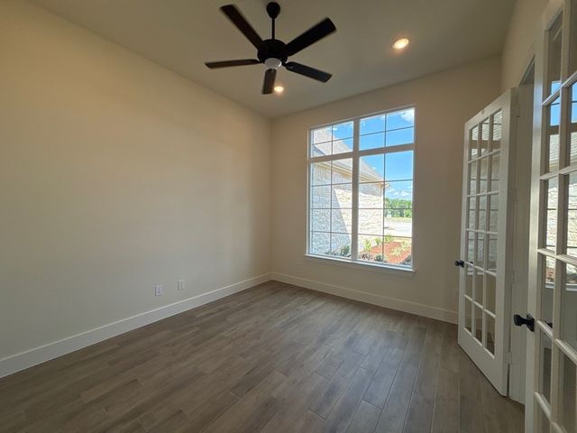 705 Water Side Drive, Van Alstyne, TX 75495