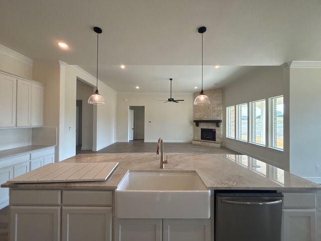 705 Water Side Drive, Van Alstyne, TX 75495