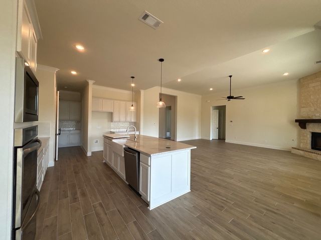 705 Water Side Drive, Van Alstyne, TX 75495