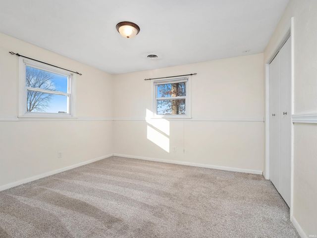 8025 Hosler Road, Leo, IN 46765