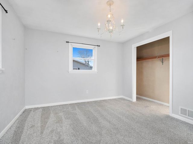 8025 Hosler Road, Leo, IN 46765