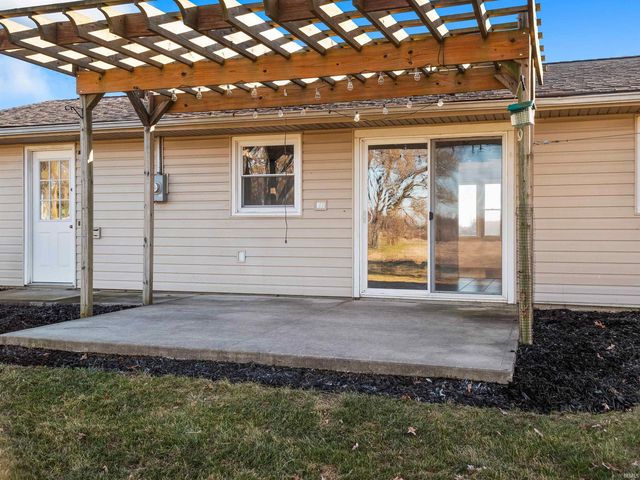 8025 Hosler Road, Leo, IN 46765