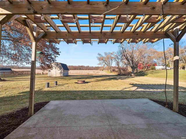 8025 Hosler Road, Leo, IN 46765