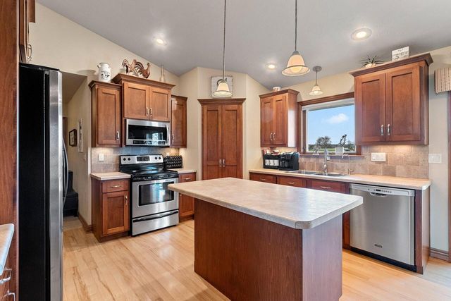 6732 Apple Blossom LANE, Greenleaf, WI 54126
