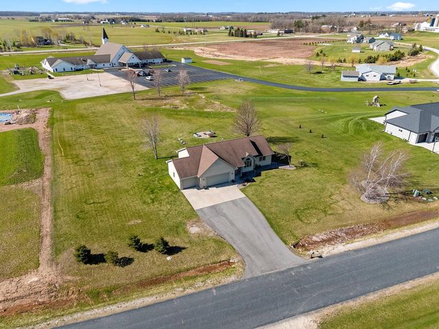 6732 Apple Blossom LANE, Greenleaf, WI 54126