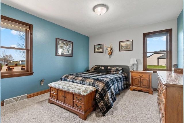 6732 Apple Blossom LANE, Greenleaf, WI 54126
