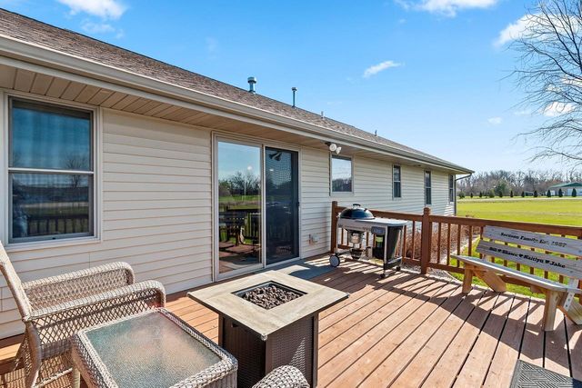 6732 Apple Blossom LANE, Greenleaf, WI 54126