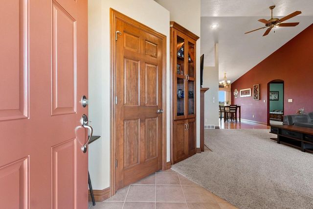 6732 Apple Blossom LANE, Greenleaf, WI 54126