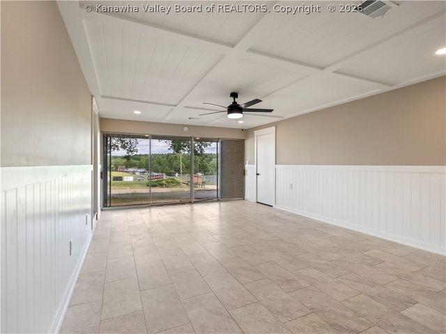 3367 Teays Valley Road, Hurricane, WV 25526