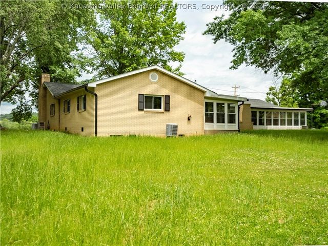 3367 Teays Valley Road, Hurricane, WV 25526