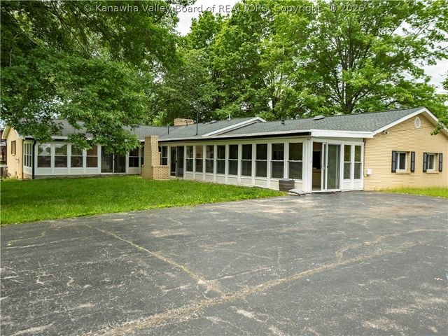 3367 Teays Valley Road, Hurricane, WV 25526